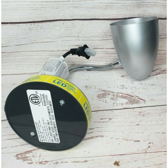 Mainstays Silver LED Desk Lamp – 3.5W Flexible Gooseneck, Long-Lasting Light - Picture 4 of 11